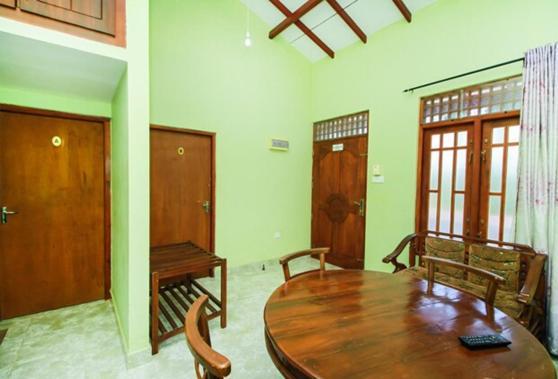 Airport Green View Resort Andiambalama 외부 사진
