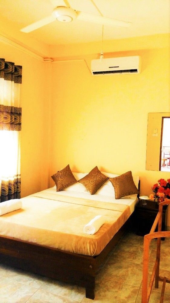 Airport Green View Resort Andiambalama 외부 사진